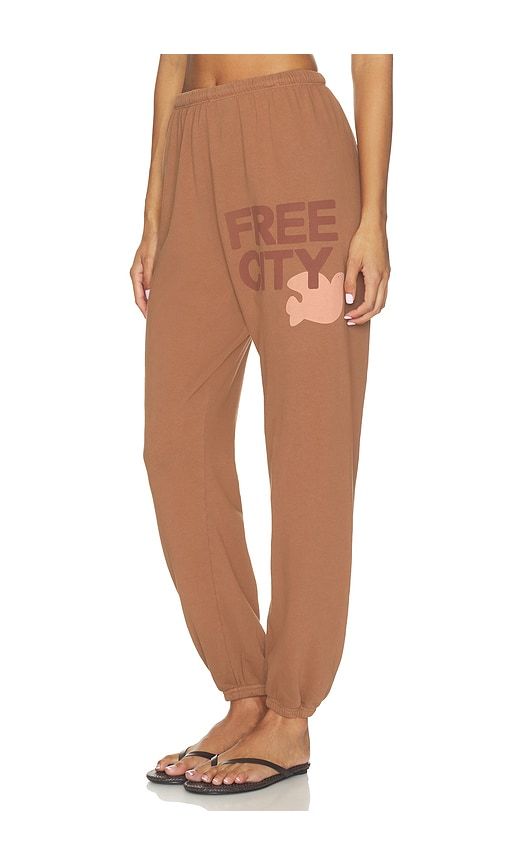 Large Sweatpant in Rust. - size M (also in S, XS) - Free City - Modalova