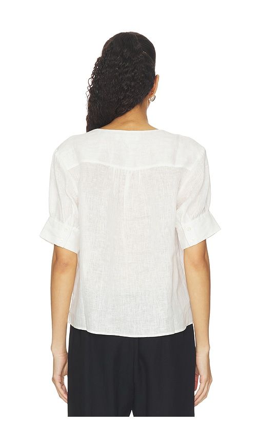 The V-neck Popover Top in . Taglia L. Also in M, S, XS - FRAME - Modalova