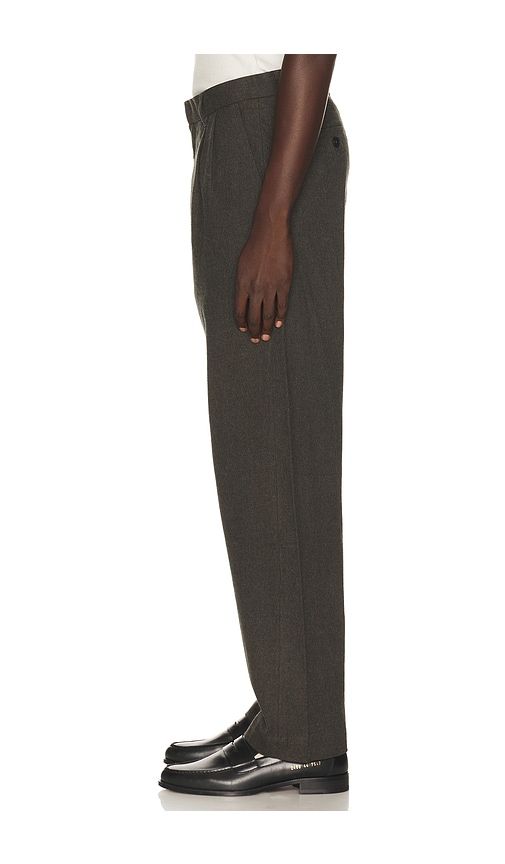 Double Pleated Trouser in Grey. - size L (also in M, S, XL) - Far Afield - Modalova
