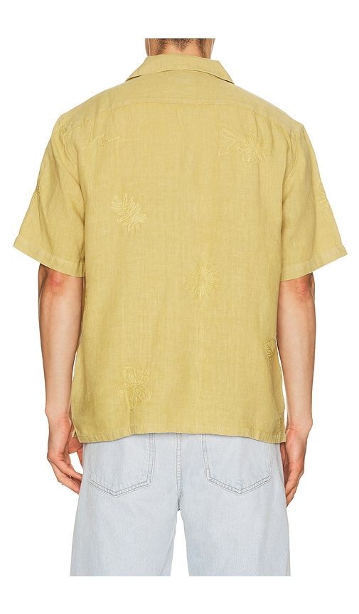 Short Sleeve Embroidered Shirt in Mustard. - size L (also in M, S, XL/1X) - Faherty - Modalova