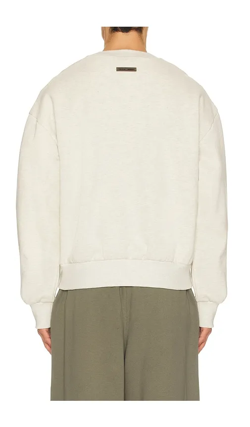 Classic Crewneck Sweatshirt in Grey. - size L (also in M) - Fear of God ESSENTIALS - Modalova