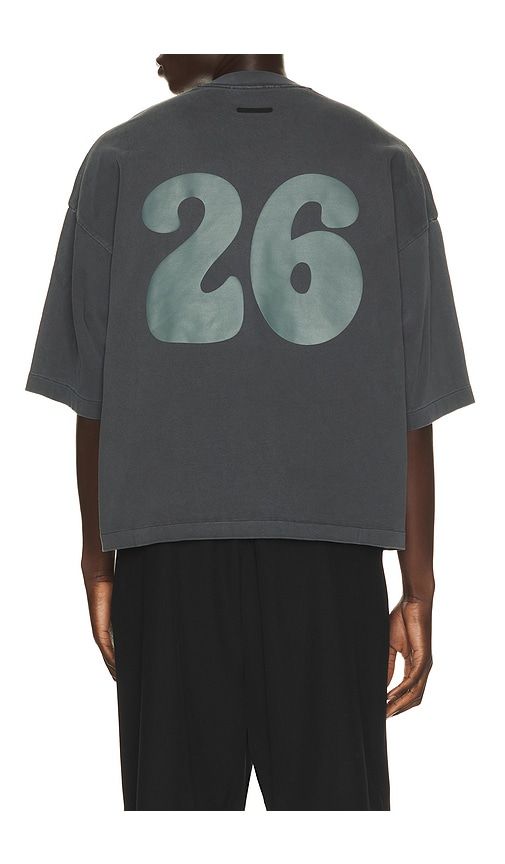 Merch Tee in Grey. - size L (also in M, S, XL/1X) - Fear of God ESSENTIALS - Modalova