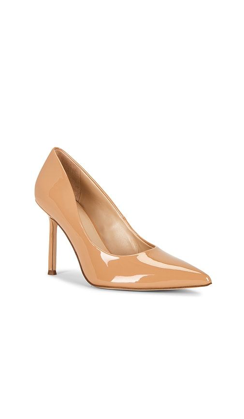 Riley Pump in Tan. - size 6 (also in 7, 8) - Favorite Daughter - Modalova