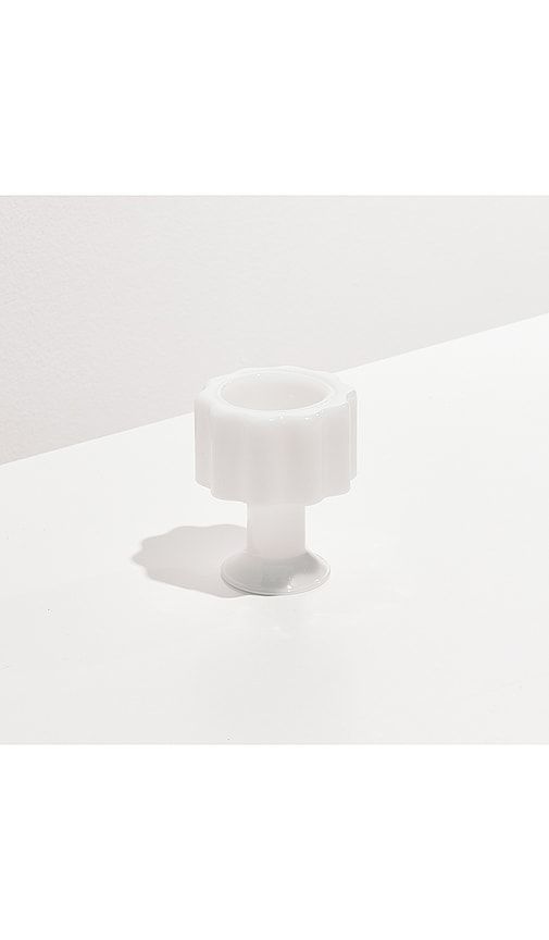 Fazeek Wave Candle Holder in White - Fazeek - Modalova