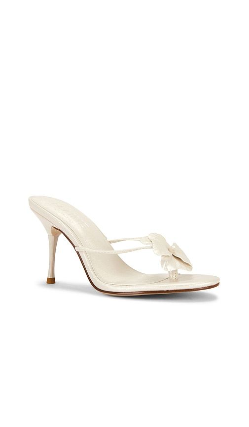 X REVOLVE Osaka Sandal in Metallic Neutral. - size 5 (also in 5.5, 6, 7, 8, 9, 10, 11, 9.5) - FEMME LA - Modalova