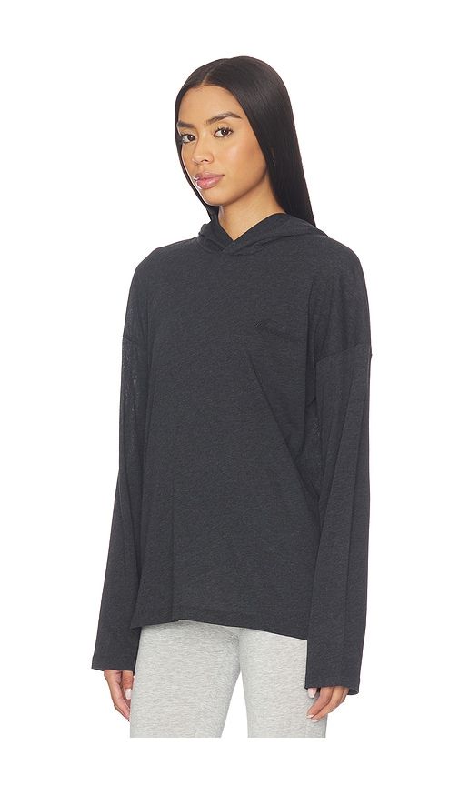 Classic Fit Hooded Tee in . - size S (also in XS) - Fear of God ESSENTIALS - Modalova
