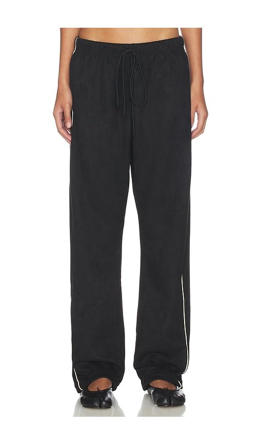 Signature Relaxed Pant in Black. - size M (also in S, XS) - Fear of God ESSENTIALS - Modalova