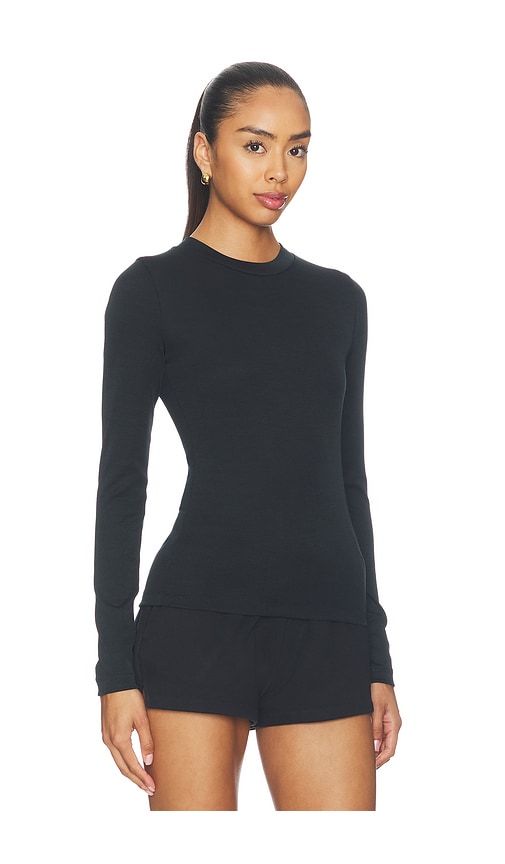 Fitted Longsleeve Tee in Black. - size L (also in M, S, XS) - Fear of God ESSENTIALS - Modalova