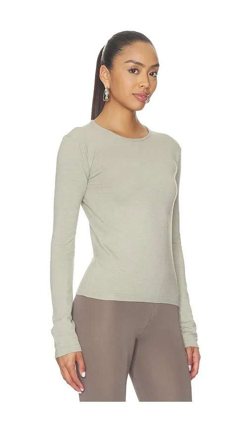 Slim Long Sleeve Tee in Grey. - size XS (also in S, M, L) - Fear of God ESSENTIALS - Modalova