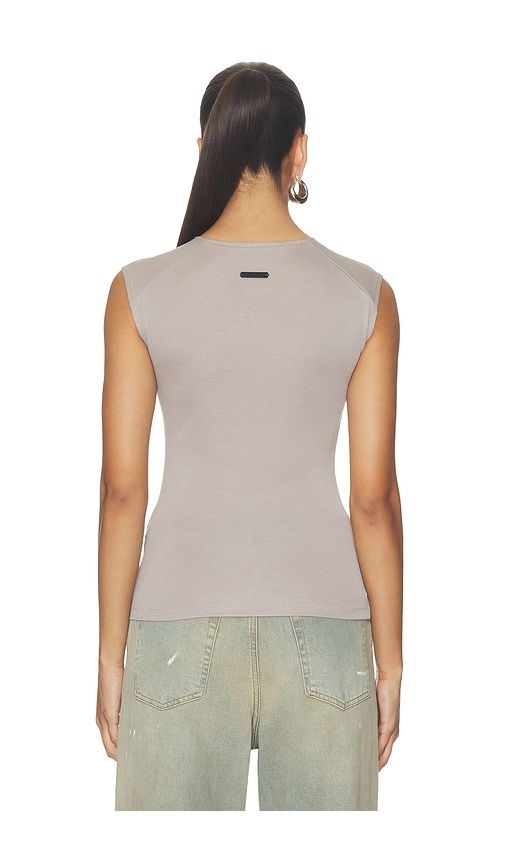 Soft Rib Fitted Tank Top in . Taglia L. Also in M, S, XS - Fear of God ESSENTIALS - Modalova