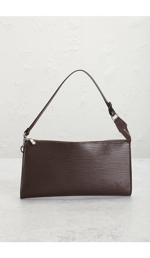 Louis Vuitton Epi Pochette Accessoires Shoulder Bag in - FWRD Renew - Modalova