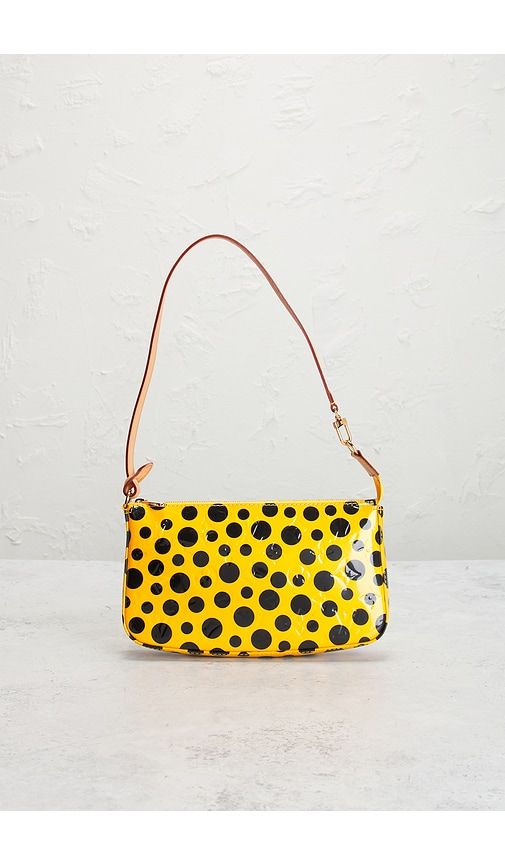 Louis Vuitton X Kusama Monogram Vernis Dots Infinity Pochette Accessoires Shoulder Bag in - FWRD Renew - Modalova