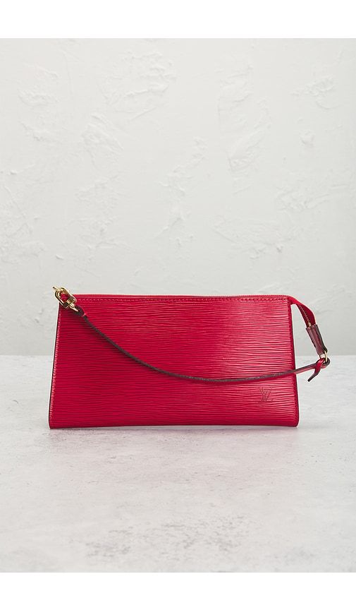 Louis Vuitton Epi Pochette Accessoires 21 Shoulder Bag in - FWRD Renew - Modalova