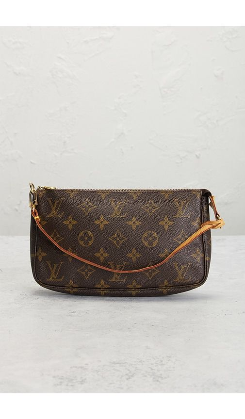 Louis Vuitton Monogram Pochette Accessoires Shoulder Bag in - FWRD Renew - Modalova