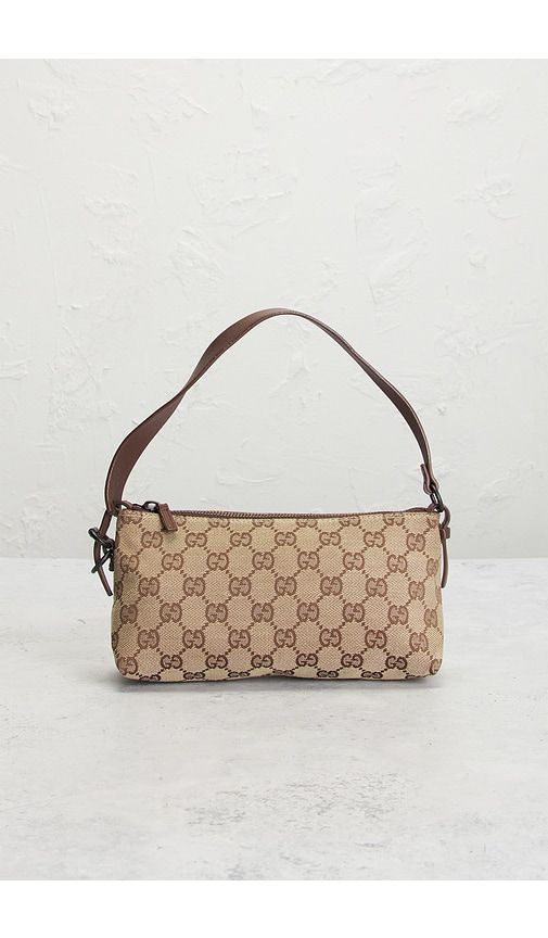 Gucci Vintage Pochette Shoulder Bag in - FWRD Renew - Modalova