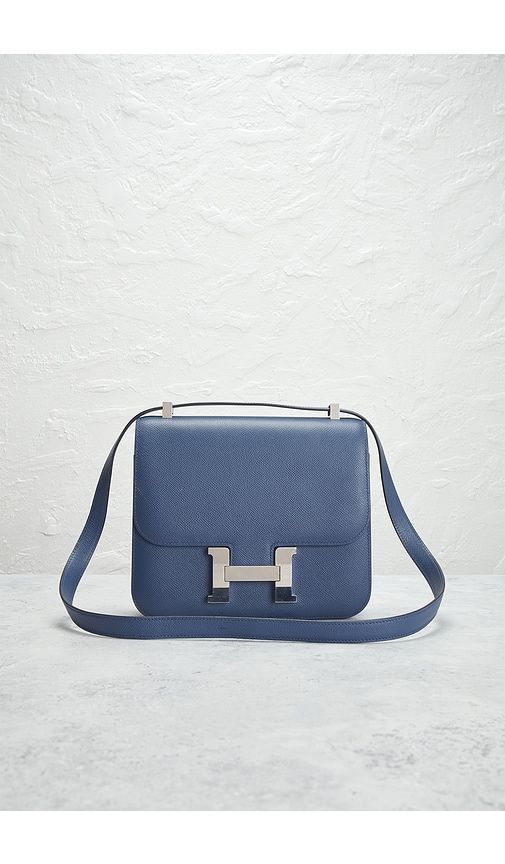 Hermes Epsom Constance 24 Shoulder Bag in Royal - FWRD Renew - Modalova