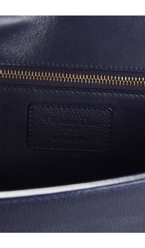 Dior 30 Montaigne Shoulder Bag in - FWRD Renew - Modalova