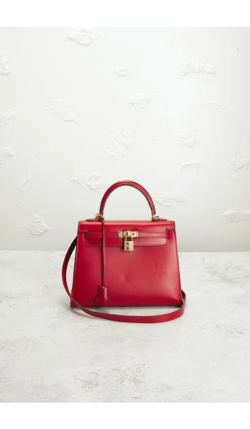 Hermes Box Kelly 25 Handbag in Red - FWRD Renew - Modalova