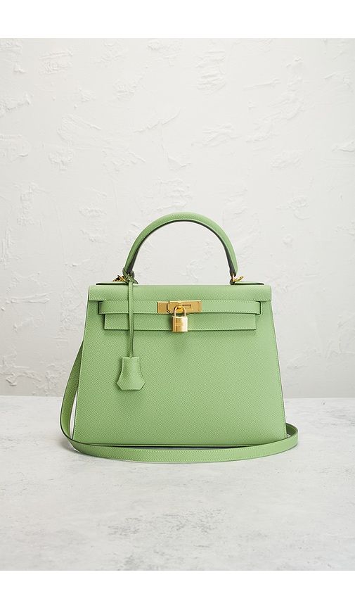 Hermes Epsom Kelly 28 Handbag in Green - FWRD Renew - Modalova