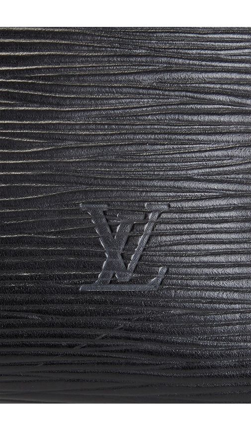 Louis Vuitton Epi Pochette Accessoires 21 Shoulder Bag in - FWRD Renew - Modalova