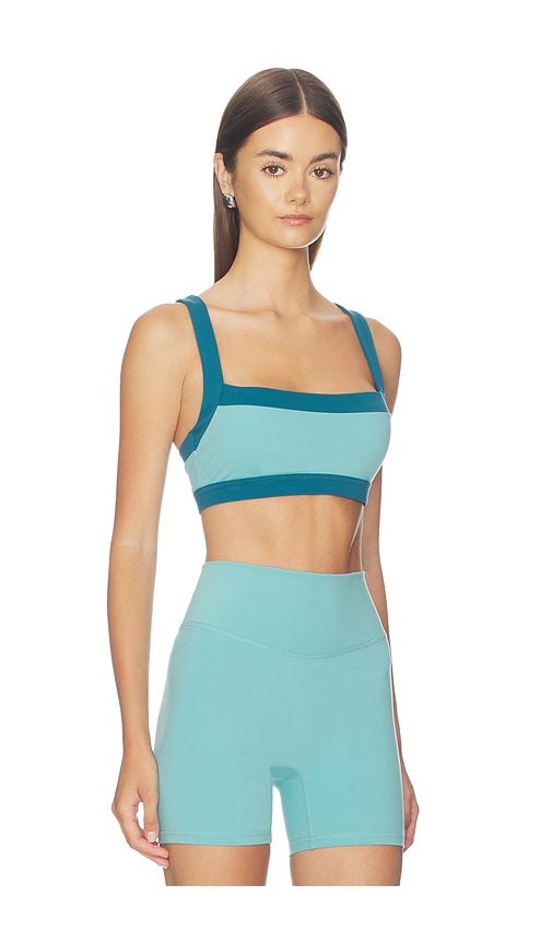 Straight Neck Sports Bra in Teal. - size L (also in M, S) - FORM - Modalova