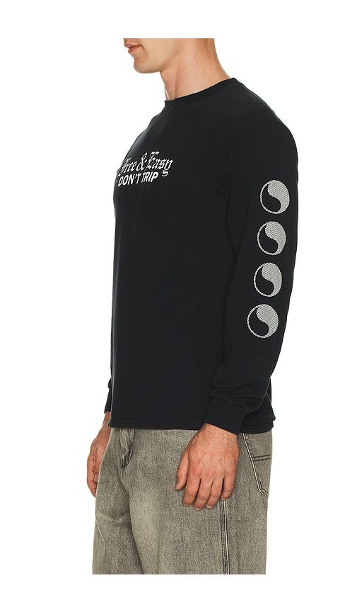 On Hood Long Sleeve Tee in . Taglia L. Also in S, XL/1X - Free & Easy - Modalova