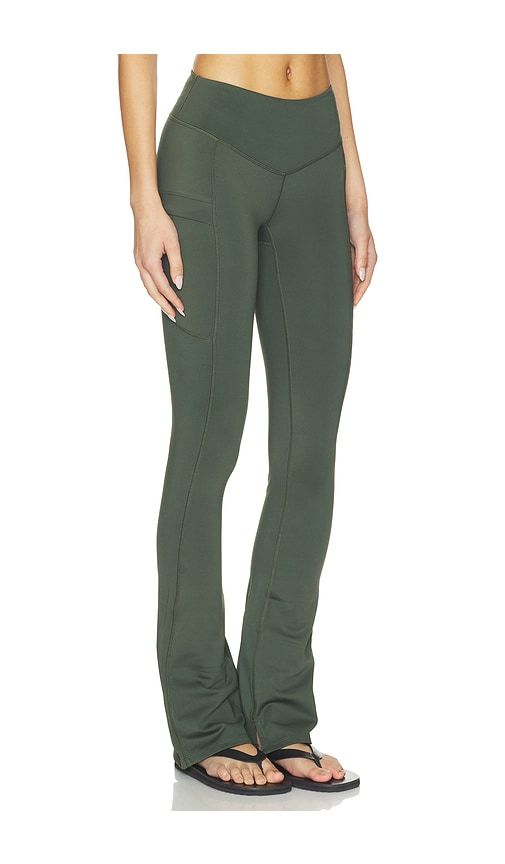 X FP Movement Landslide Legging in Green. - size L (also in M, S, XL, XS) - Free People - Modalova