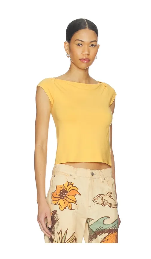 So Soft Seamless Modal Tee in Yellow. - size M/L (also in XS/S) - Free People - Modalova