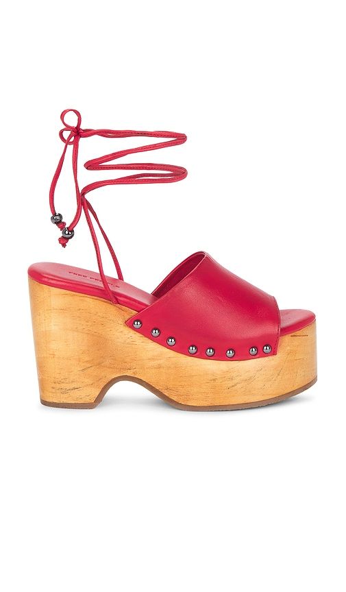 Front Row Wrap Clog in Red. - size 10 (also in 6, 6.5, 7, 7.5, 8, 8.5, 9.5) - Free People - Modalova