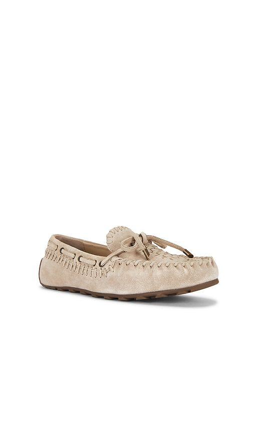 Misty Suede Moccasin in Tan. - size 6 (also in 6.5, 7, 7.5, 8, 8.5, 9, 9.5) - Free People - Modalova