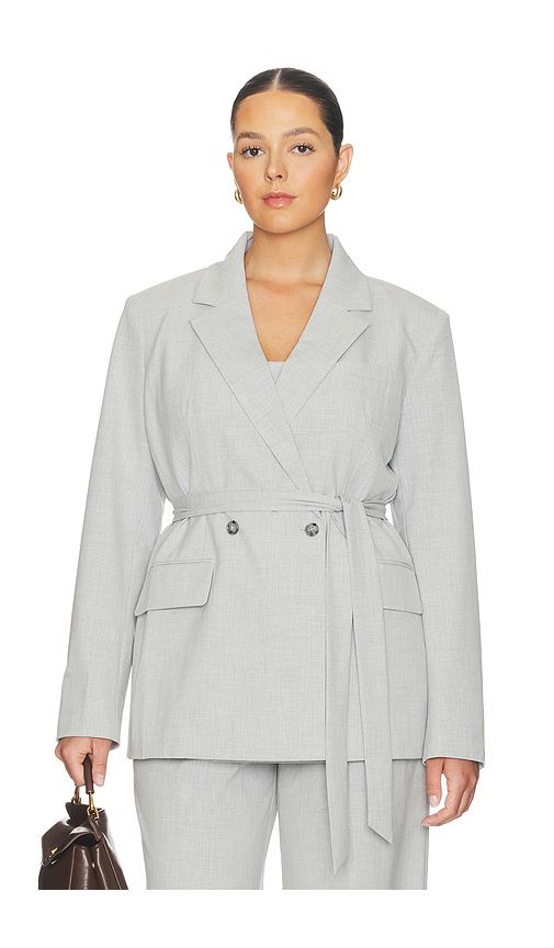 Essential Suiting Belted Blazer in Light Grey. - size 3X (also in 4X, 5X) - Good American - Modalova