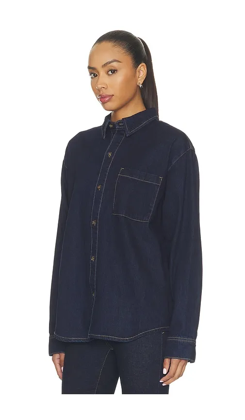 The Denim Oversized Shirt in Denim-Dark. - size M (also in S, XS) - Good American - Modalova