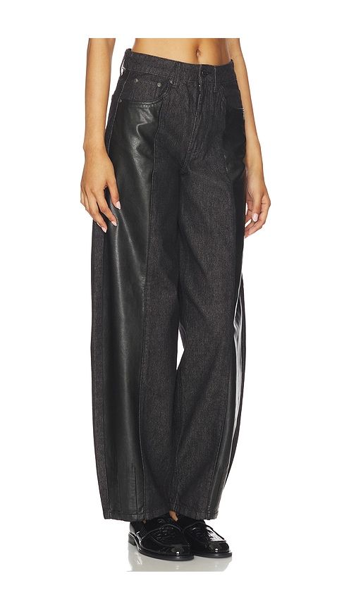 Junia High Waisted Barrel Jeans in . - size 24 (also in 26) - Gestuz - Modalova
