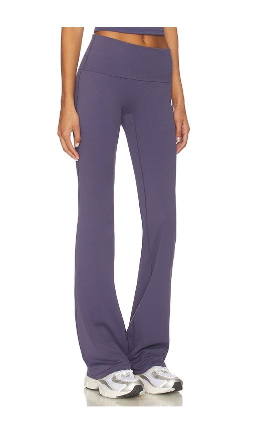 Essentials Foldover Flare Pant in Navy. - size L (also in M, S, XL) - Gold Hinge - Modalova