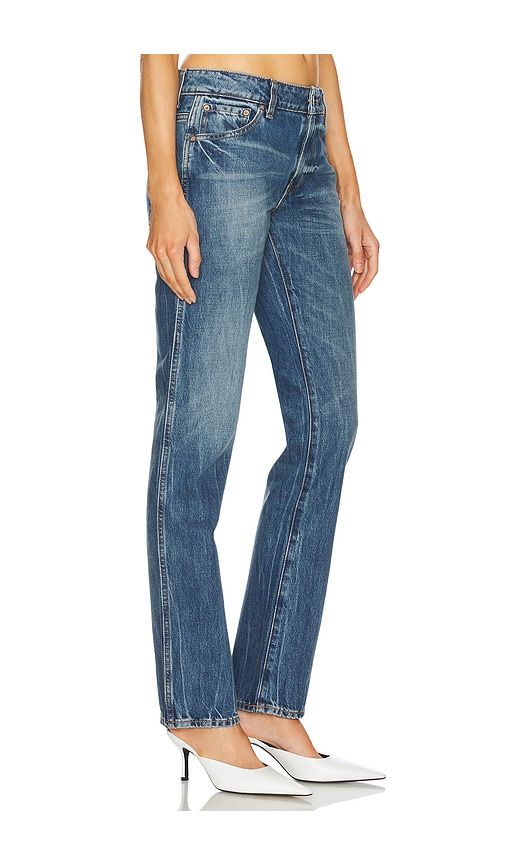 Isabel Low Rise Straight Jeans in Denim-Medium. - size 24 (also in 25, 32) - GRLFRND - Modalova