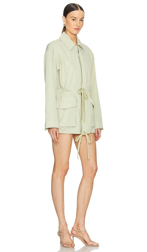 Tech Gabardine Parka Jacket in Olive. - size L (also in XL) - GRLFRND - Modalova