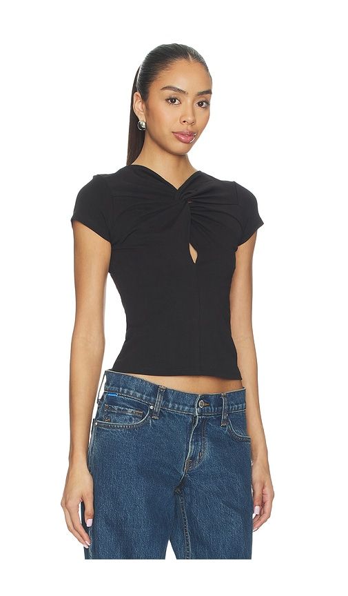 Keyhole Twist Short Sleeve Tee in . - size S (also in XS) - GRLFRND - Modalova