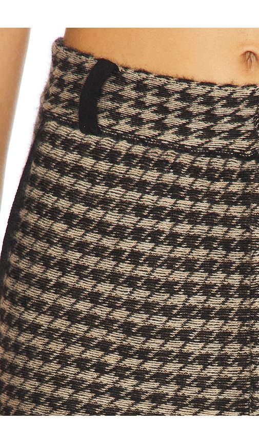 Houndstooth Tailored Trouser in . Taglia L. Also in M, S, XL, XS - Guest In Residence - Modalova