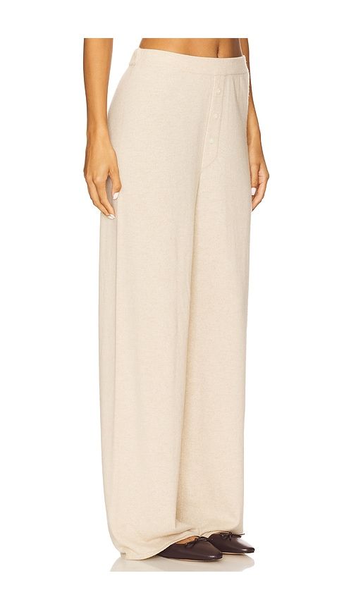 Everywear Pant in Beige. - size L (also in XL) - Guest In Residence - Modalova