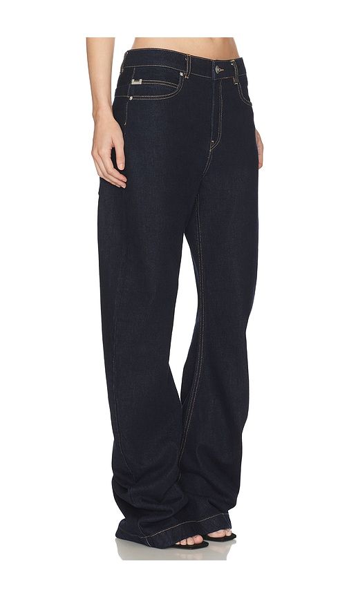 Banana Twist Flare Jean in Blue. - size 23 (also in 24, 25) - HAELO - Modalova