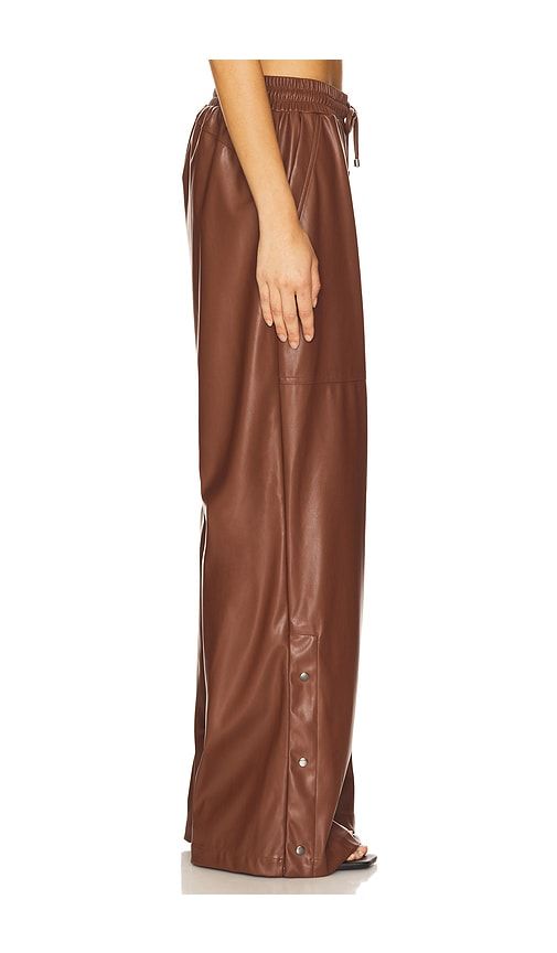 Cara Leather Pant in Brown. - size M (also in S, XL, XS) - Heroine Sport - Modalova