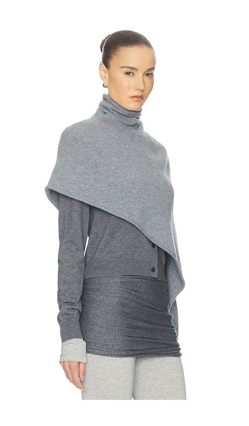 Loxley Asymmetric Cape in Grey. - size L (also in M, S, XL, XS, XXS) - Helsa - Modalova