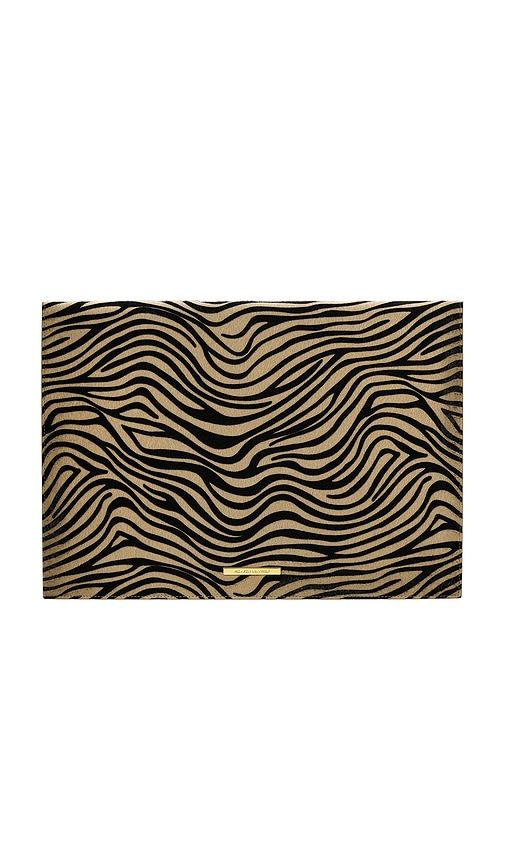 Laptop Sleeve in Black & White - Heaven Mayhem - Modalova