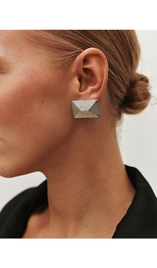 Celeste Earrings in Metallic - Heaven Mayhem - Modalova