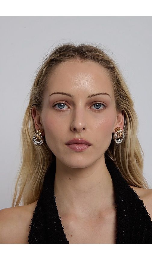 Mini Knot Earring in - Heaven Mayhem - Modalova