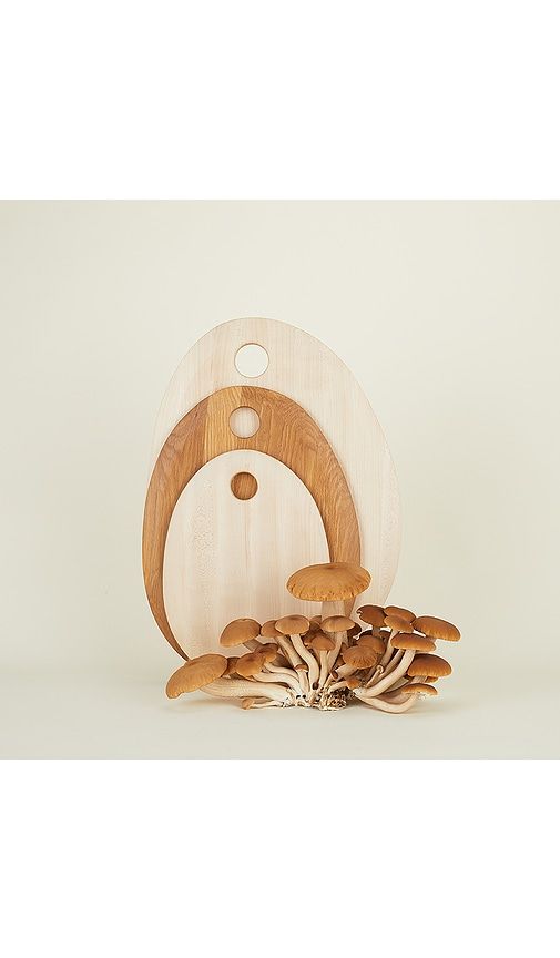 Small Pebble Cutting Board in Brown - HAWKINS NEW YORK - Modalova