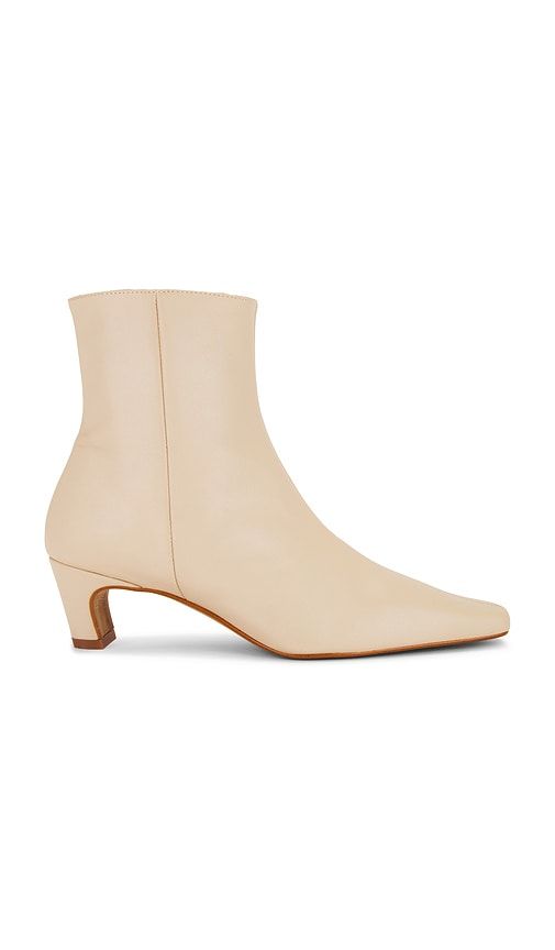 Lexi Boot in Cream. - size 37 (also in 38) - INTENTIONALLY BLANK - Modalova