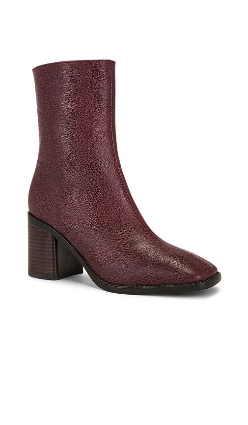 Contour Boot in Burgundy. - size 6 (also in 7, 9) - INTENTIONALLY BLANK - Modalova