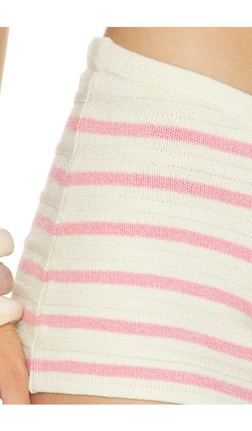 Ayla Stripe Handknitted Hotpant in . Taglia M. Also in S, XS - Indah - Modalova