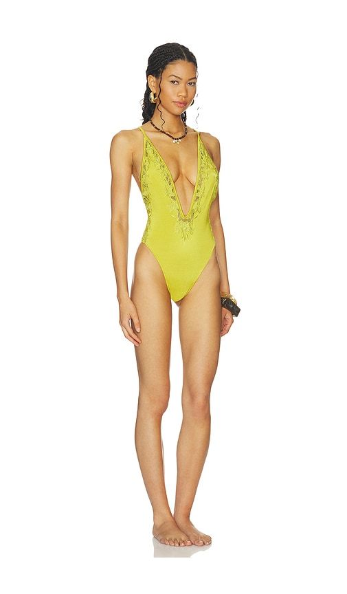 Majorca Kerawang One Piece in Green. - size M (also in S) - Indah - Modalova